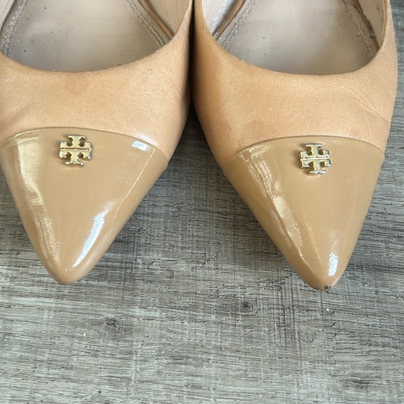 Tory Burch Fairford Pointy Flats - Picture 2 of 7